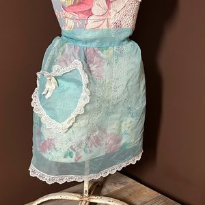 Vintage 1950’s baby blue apron